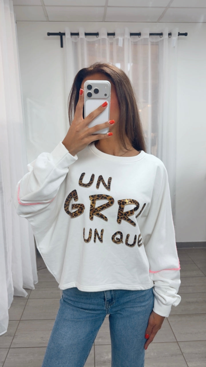 Sweater mit Animal Statement / weiss - neon pink - leo Art. 15542