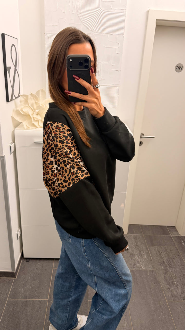 Sweatshirt mit Leo Details an den Armen / schwarz - leo Art. 16637