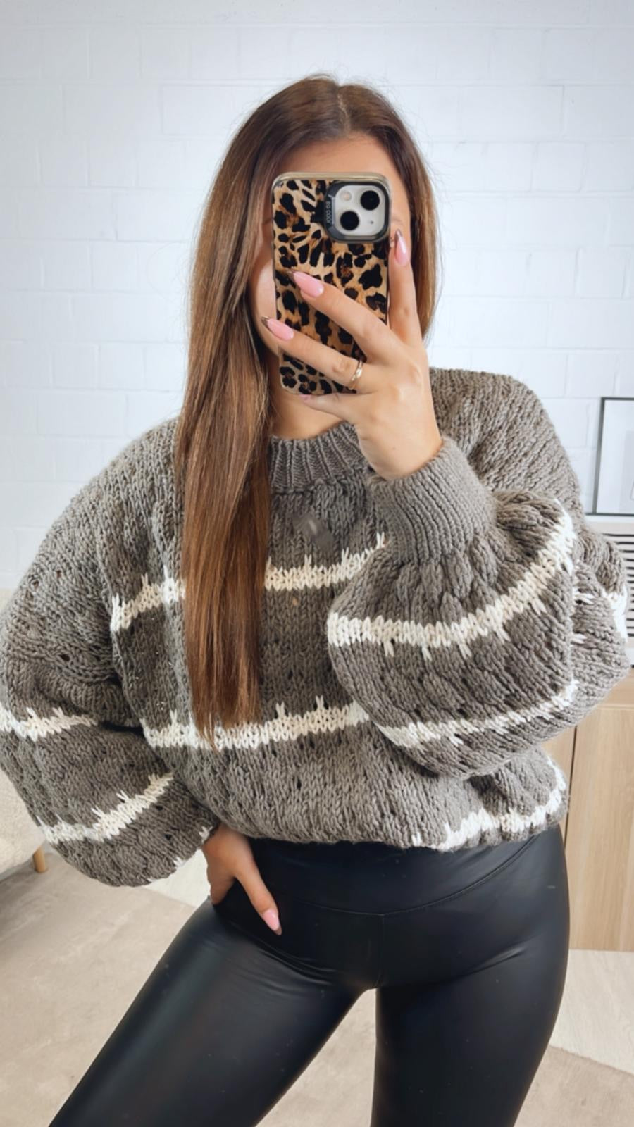 Pullover in ausgefallener Strickart / taupe - creme Art. 12825