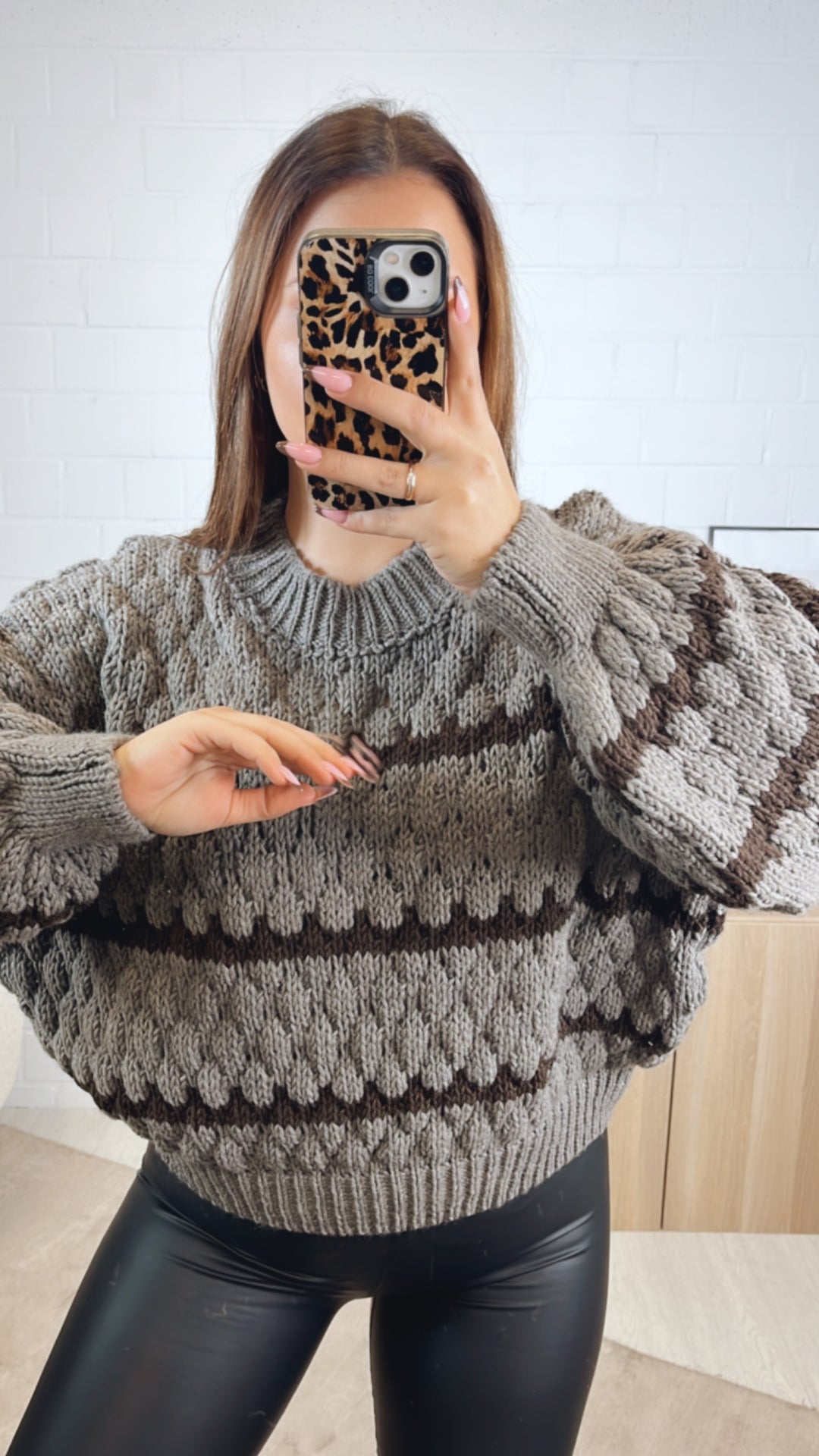 Pullover in ausgefallener Strickart / taupe - dunkel braun Art. 12808