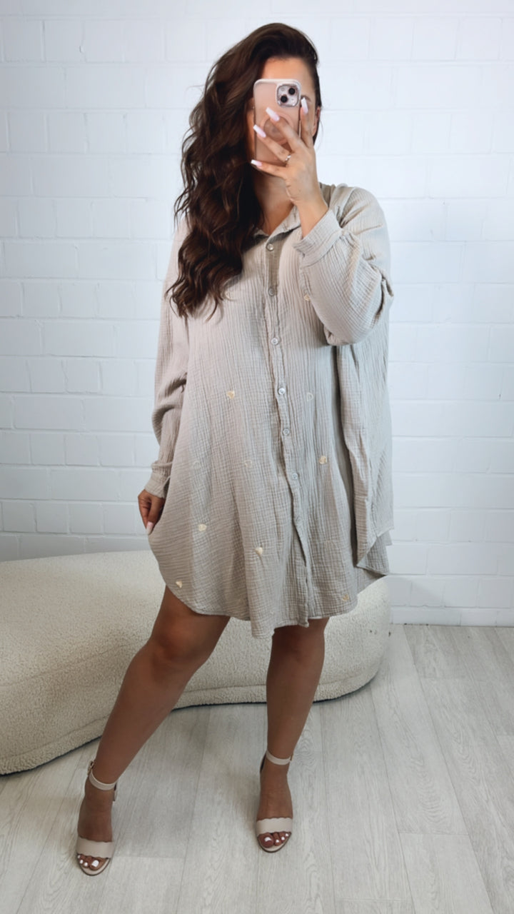 LANGE Oversize Musselin Bluse, goldene Herzen / beige - gold Art. 10548