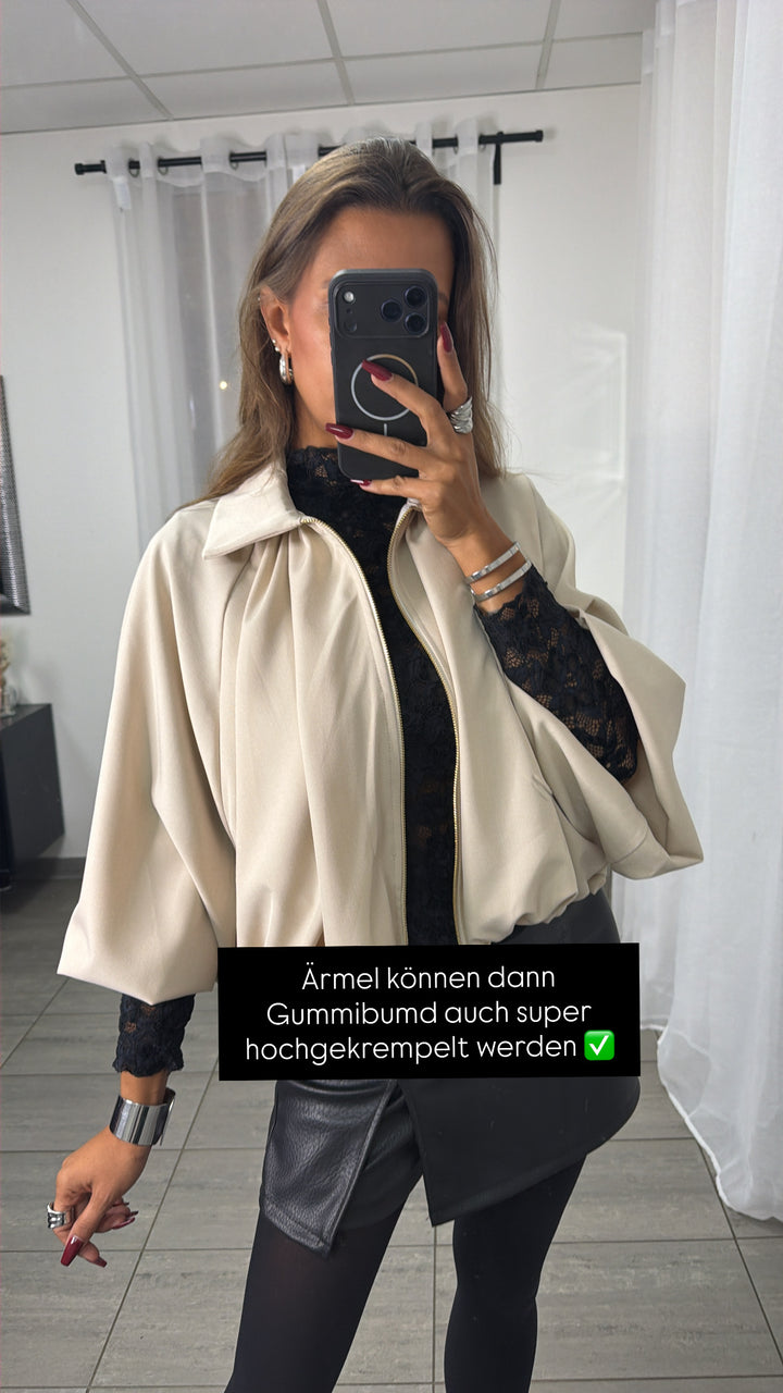 Oversize Jacke mit Croissant Saum / beige Art. 16213