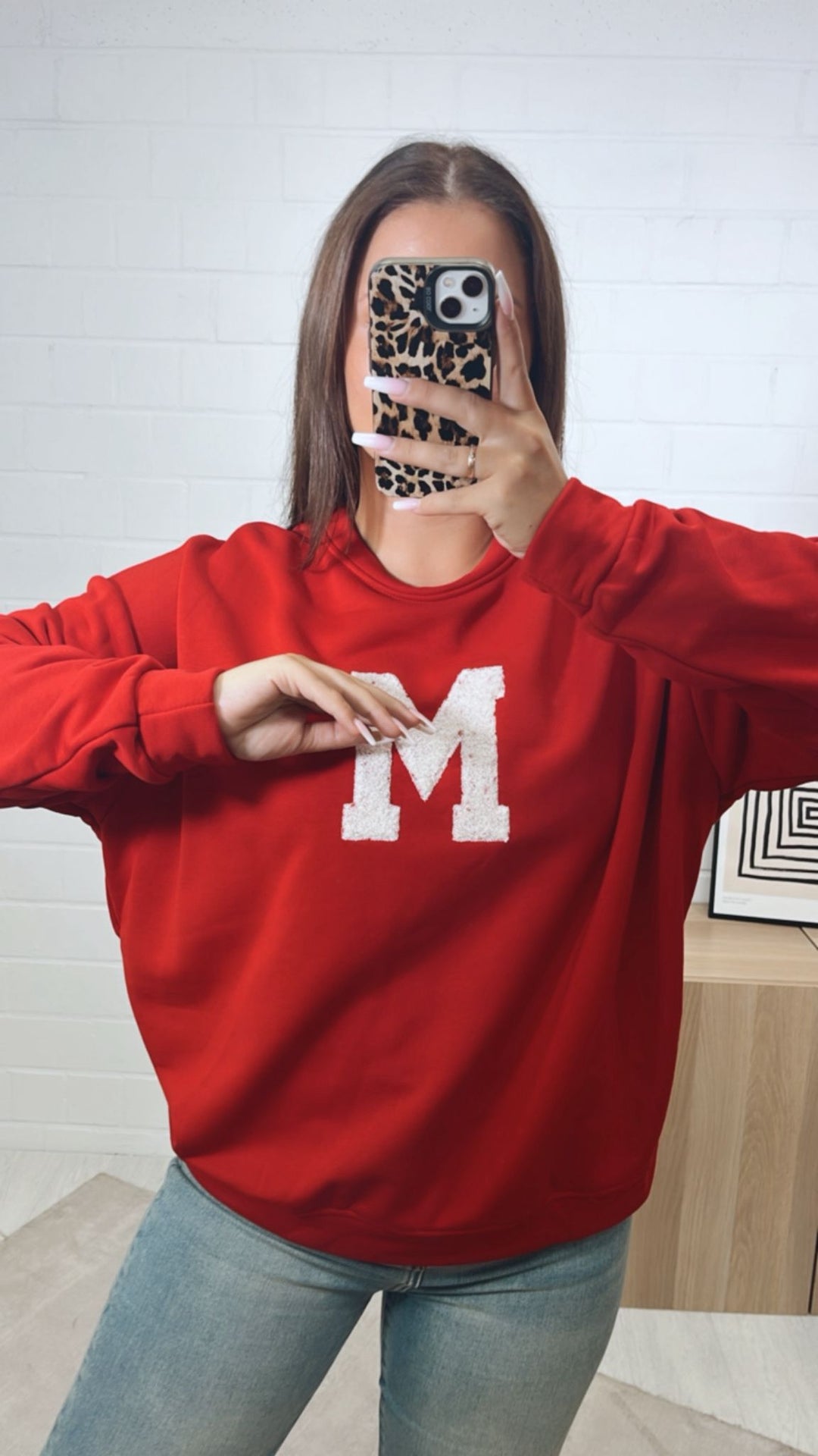 Sweater mit "aufgesetztem M" / rot-weiß Art.12273