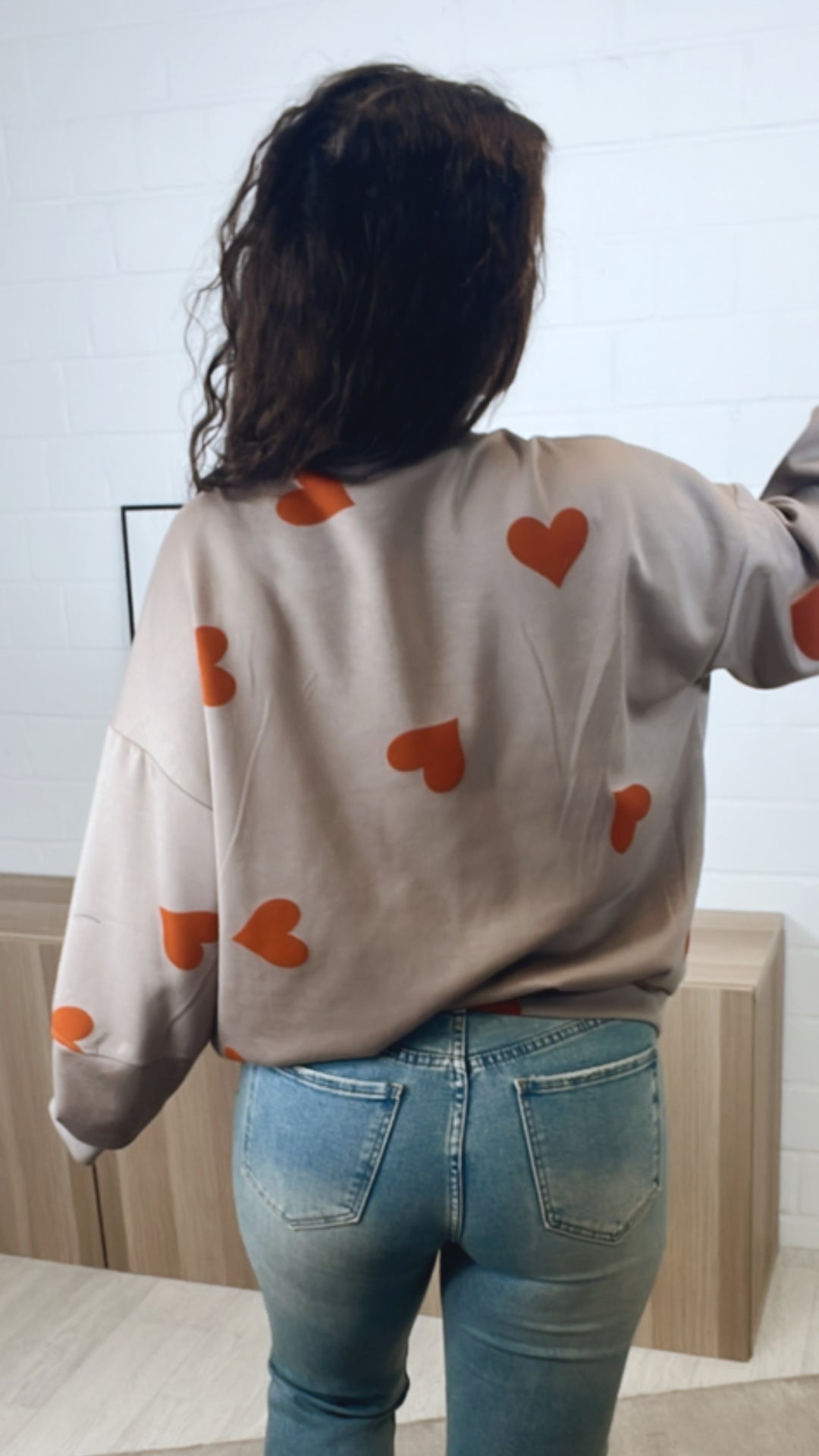 Sweater mit Herzen / beige - orange Art. 10831
