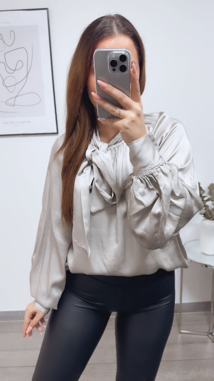 SEIDE MIX Bluse mit seitlicher Schleife / beige grau Art. 13219