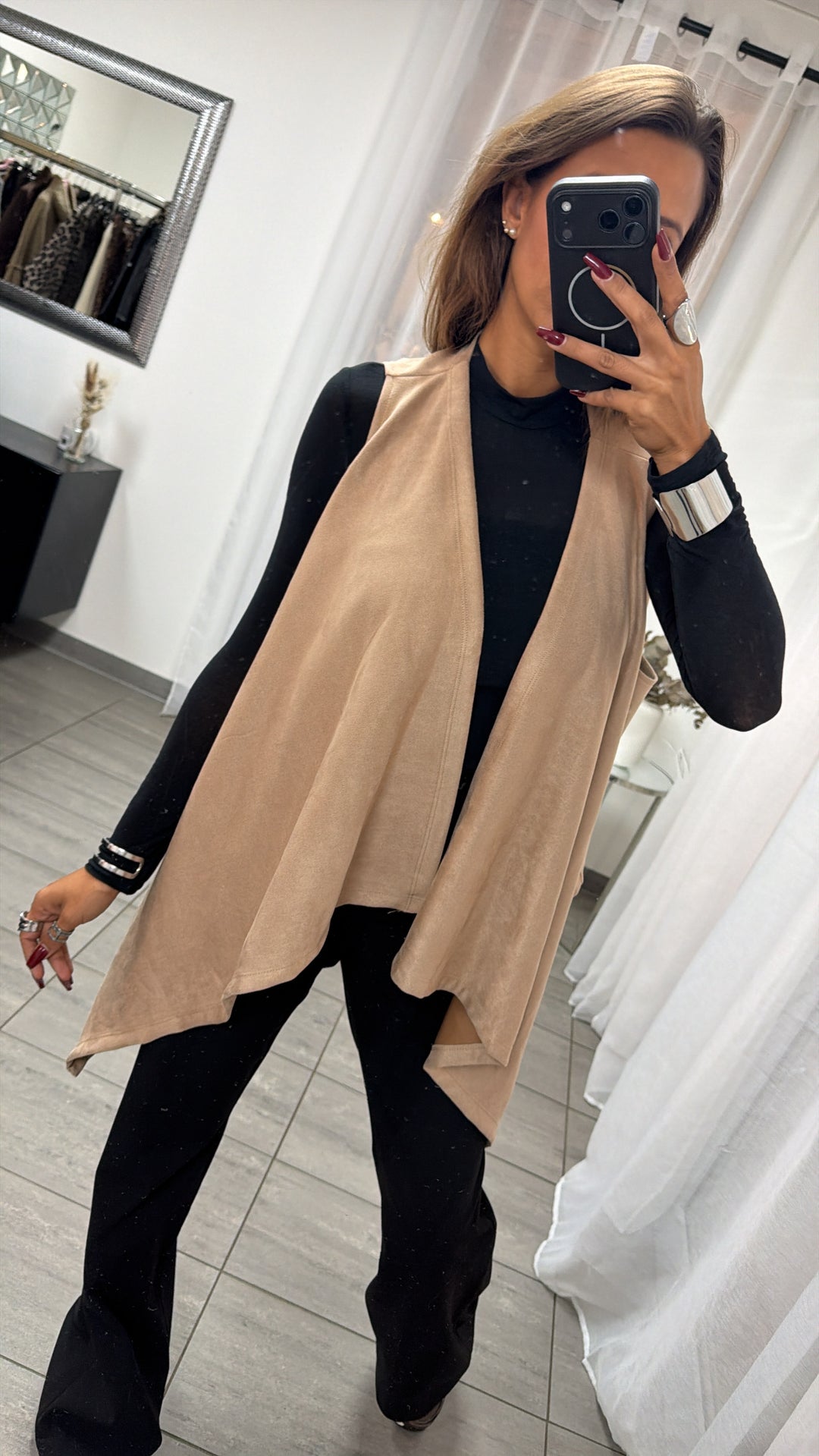 kürzere Velours Optik Weste im ausgefallenen Schnitt / beige Art. 61488
