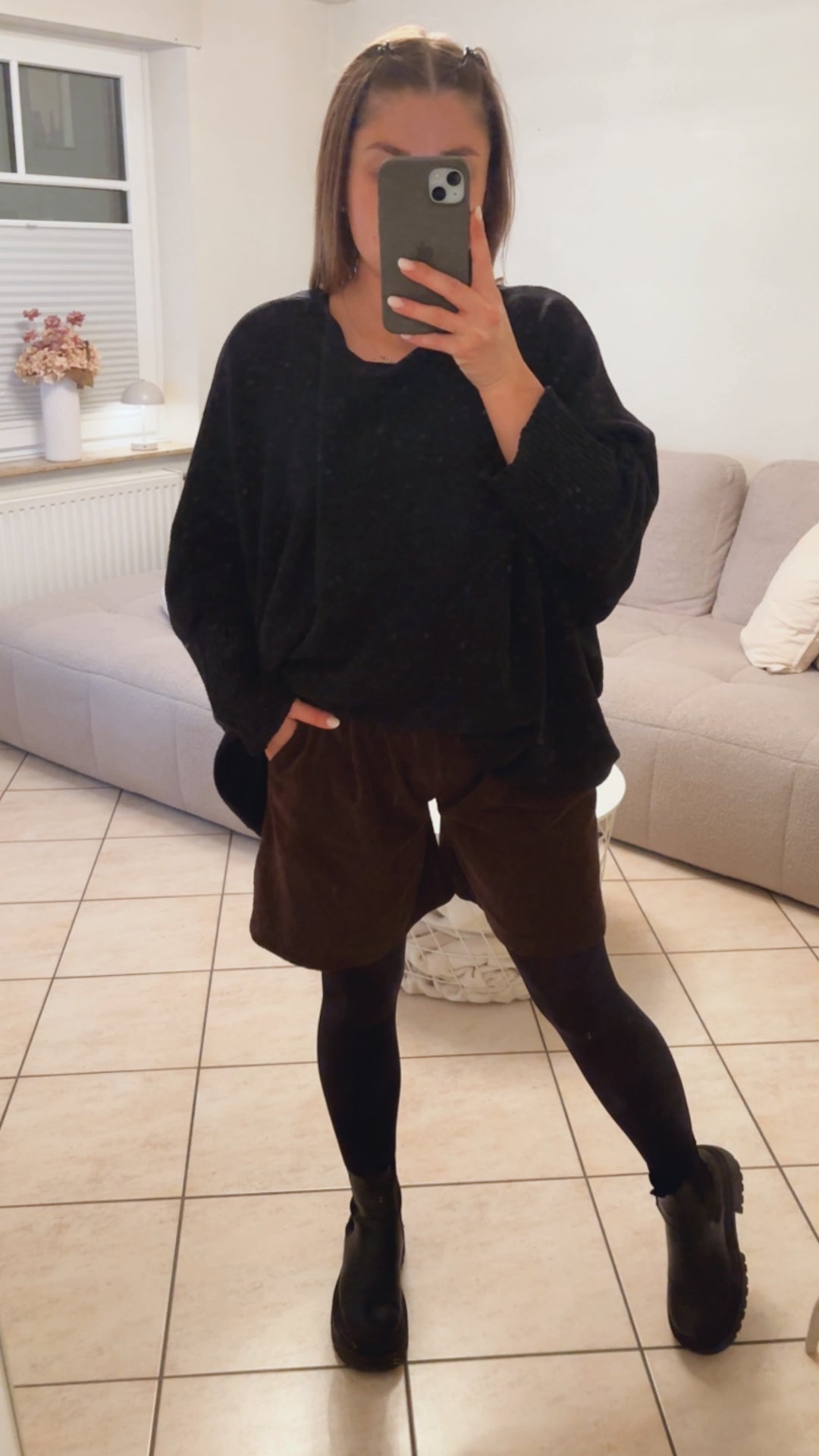 CORD Shorts / dunkel braun Art. 12954