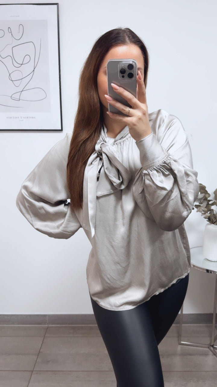 SEIDE MIX Bluse mit seitlicher Schleife / beige grau Art. 13219