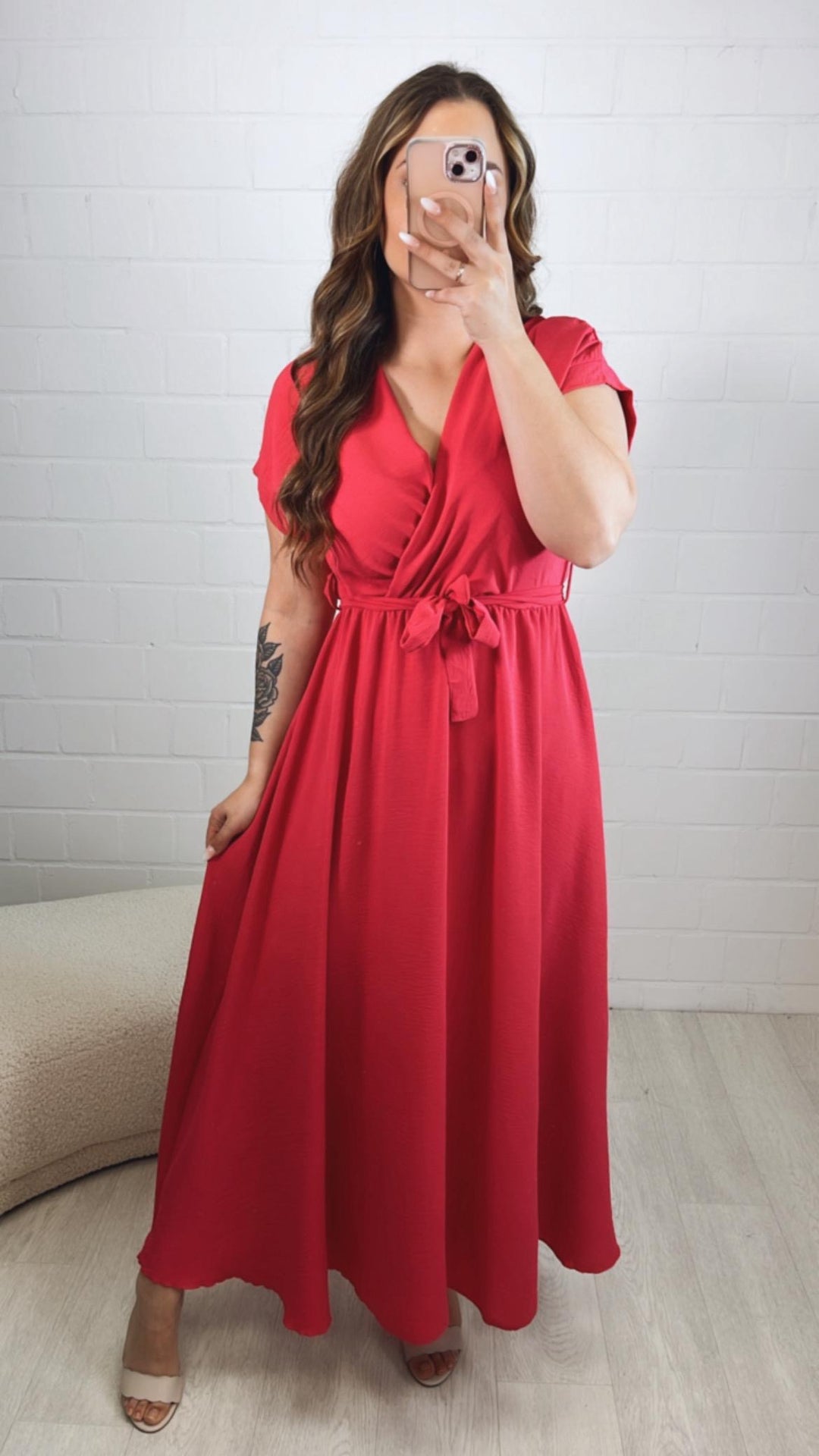 leichtes, langes Kleid mit kurzen Armen / magenta Art. 10053