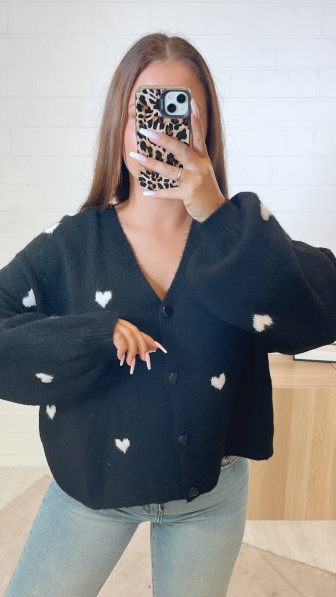 HERZKNÖPFE Cardigan mit Herzen / schwarz  - weiss Art. 11201