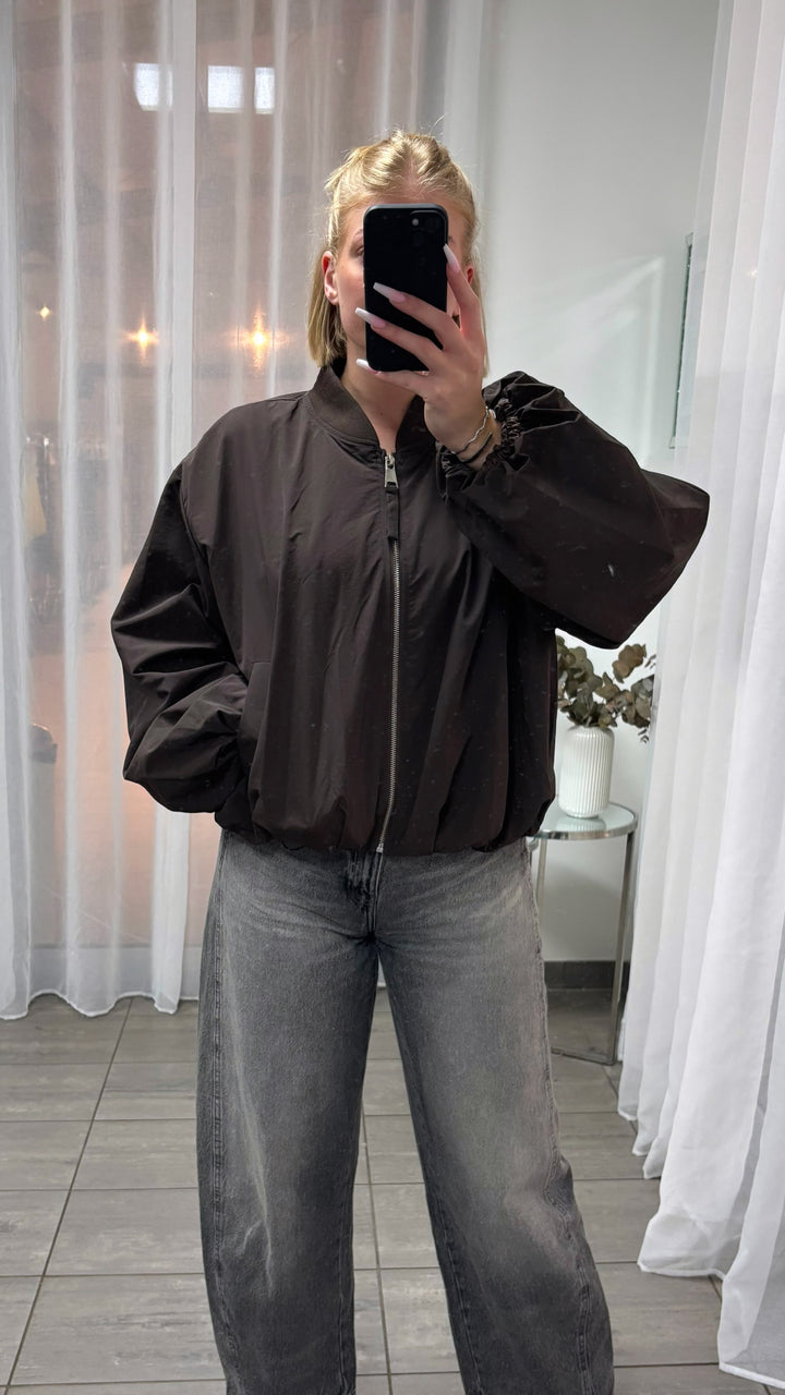 Oversize Jacke mit Ballon Saum / braun Art. 16028