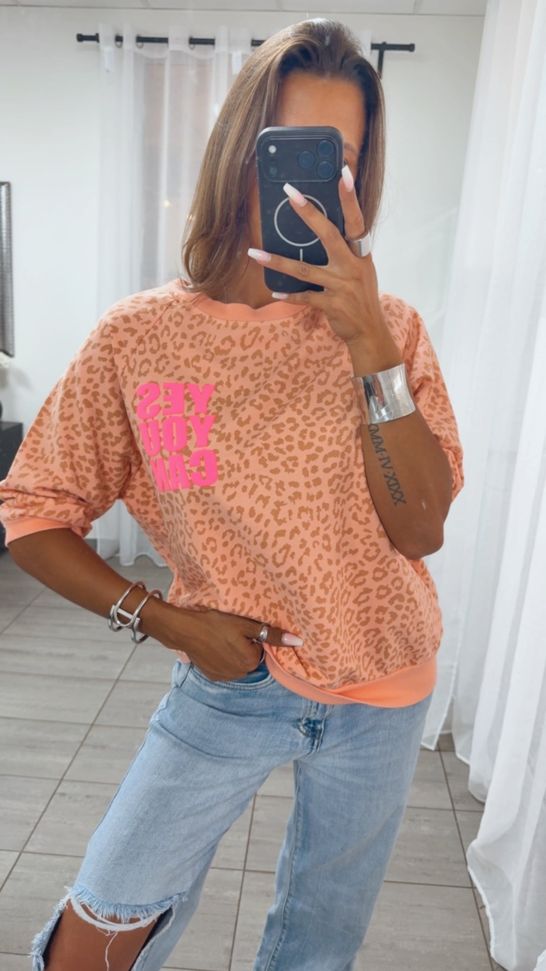 LEO Sweat Shirt " YYC " / soft apricot - light taupe Art. 15860