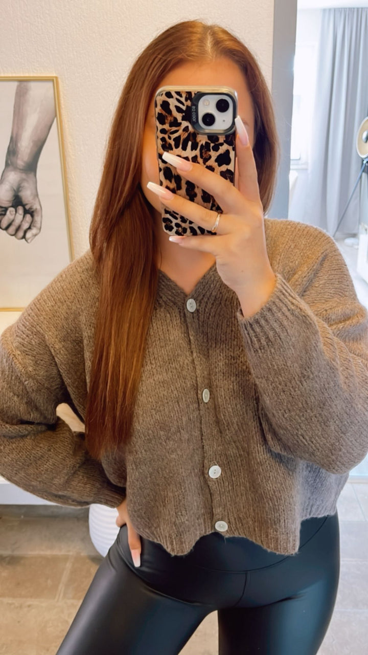 schlichter Strick Cardigan mit Perlmutt Knöpfen / braun meliert Art. 12417