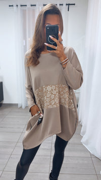 Long Pullover / Kleid mit Blumendetails / light taupe Art.16292