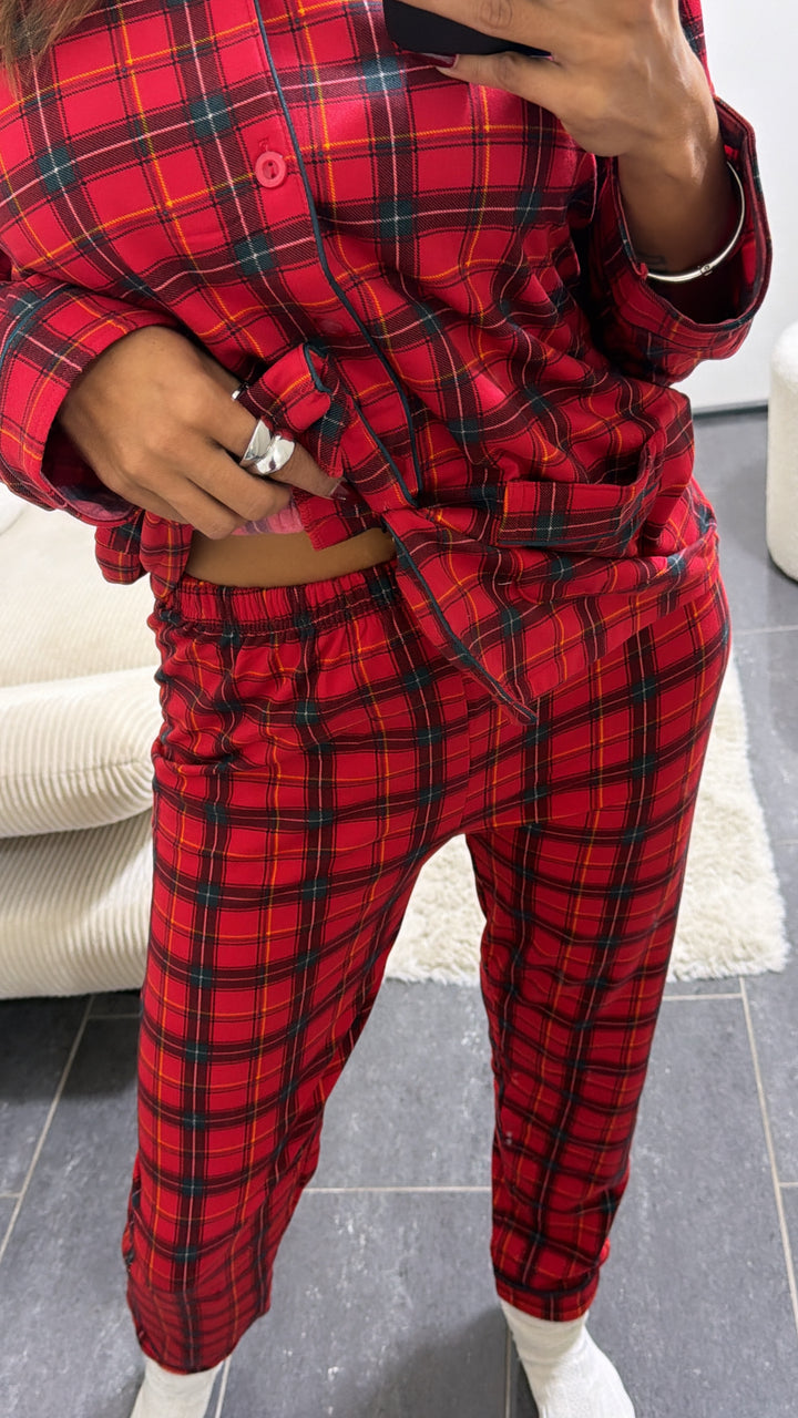 Weihnachtliches Pyjama Set / Oberteil und Hose mit Karomuster / Art.16684