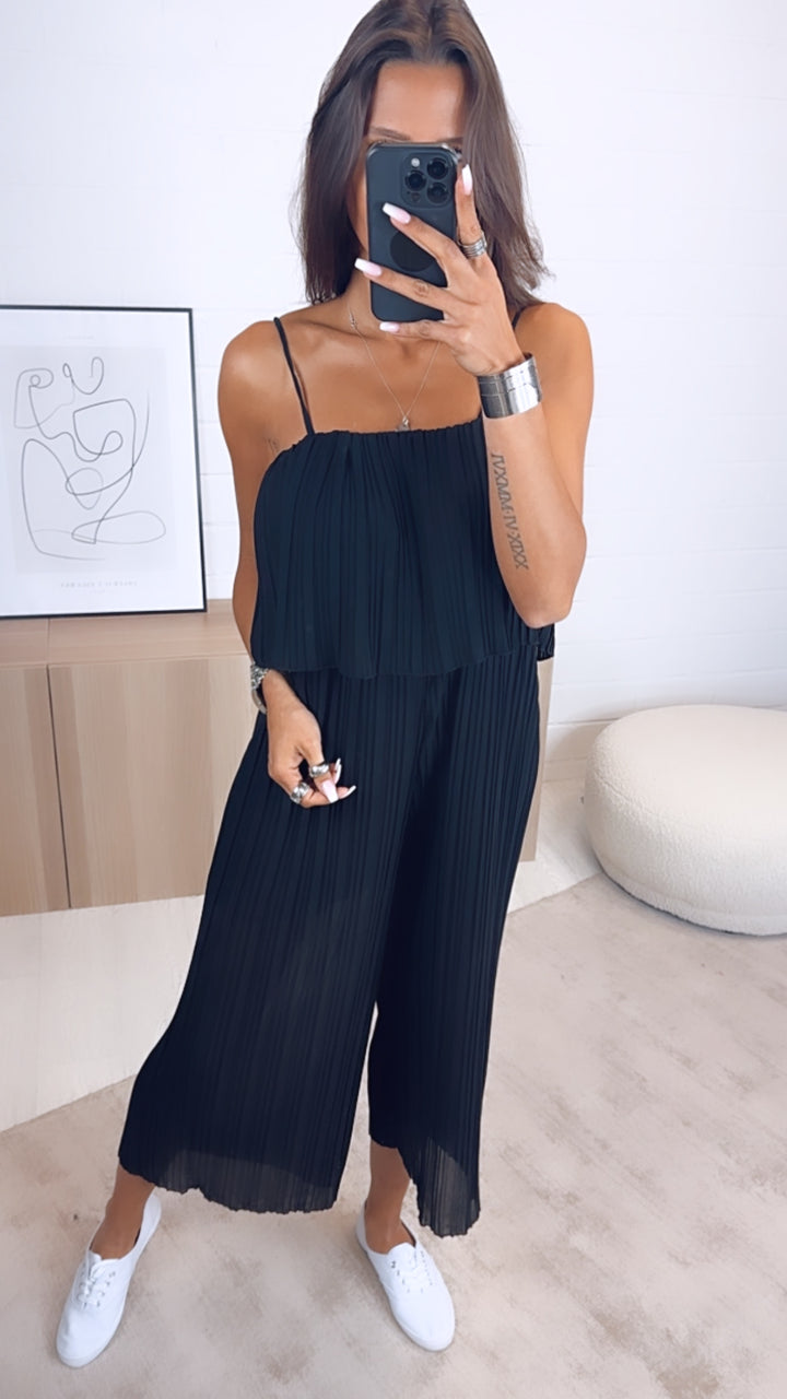 Plissee Jumpsuit / schwarz Art. 0564