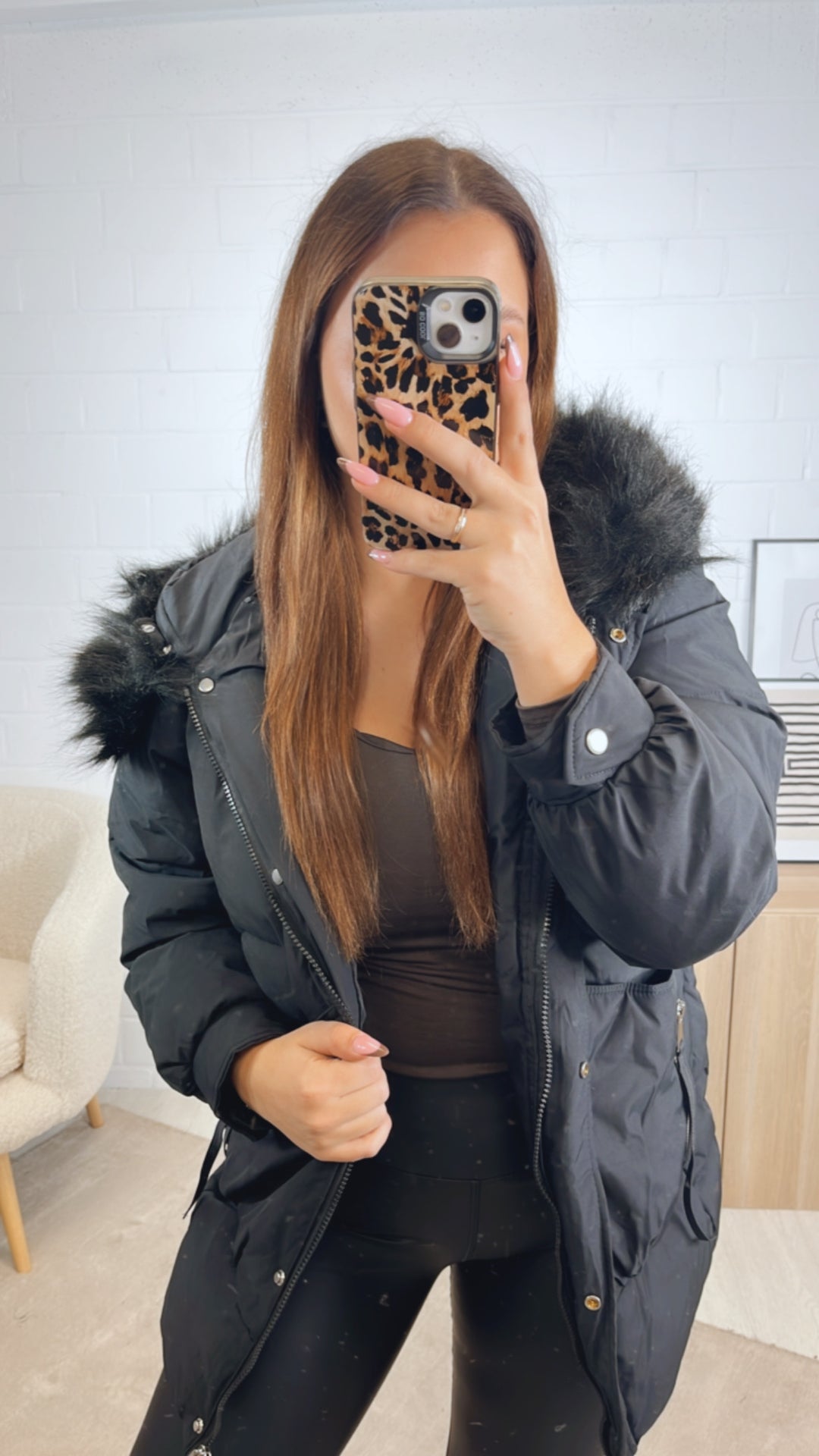 mittellange Stepp Jacke, abnehmbarer Kapuzenkragen / schwarz Art. 12868