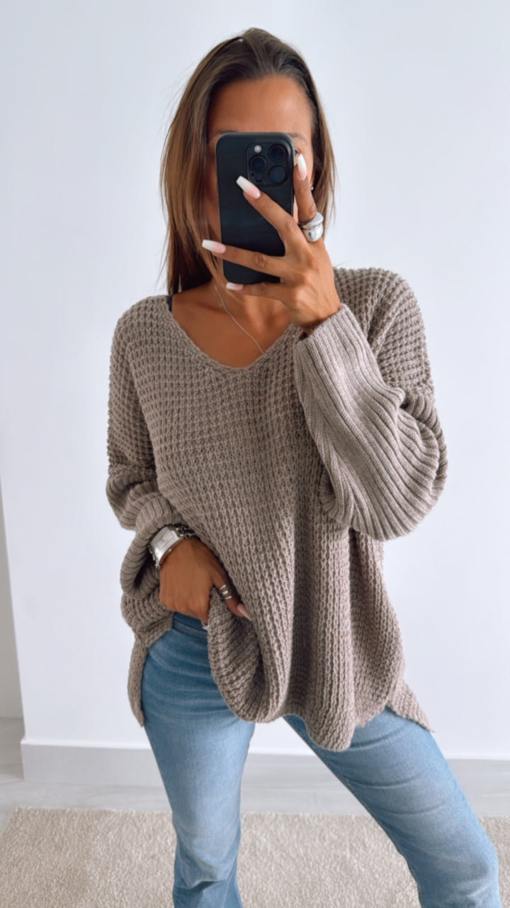 grober Strick Pullover, engere Ärmel, V-Ausschnitt / light taupe Art. 11041