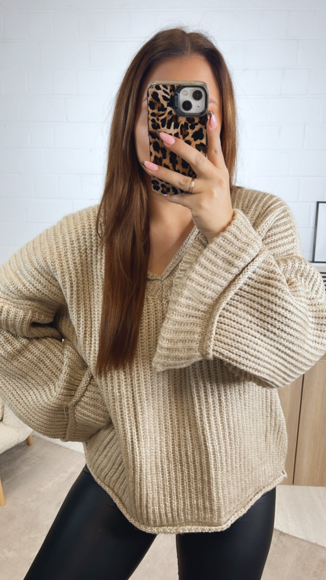 Pullover mit umgeschlagenen Ärmeln / beige Art. 12791