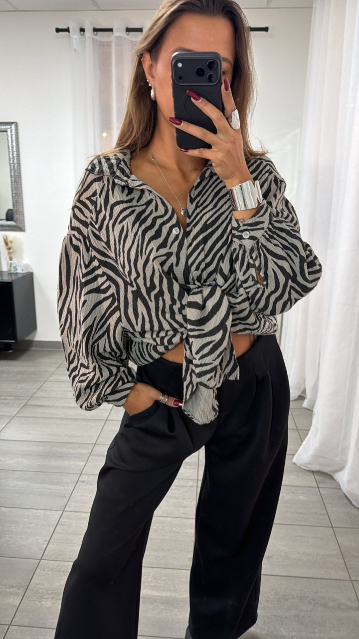 ZEBRA KURZE Oversize Musselin Bluse / grau - schwarz Art. 16462