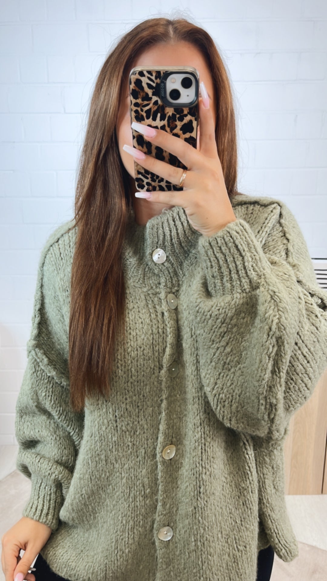 PERLMUTT KNÖPFE Kuschel Cardigan / khaki Art. 12359