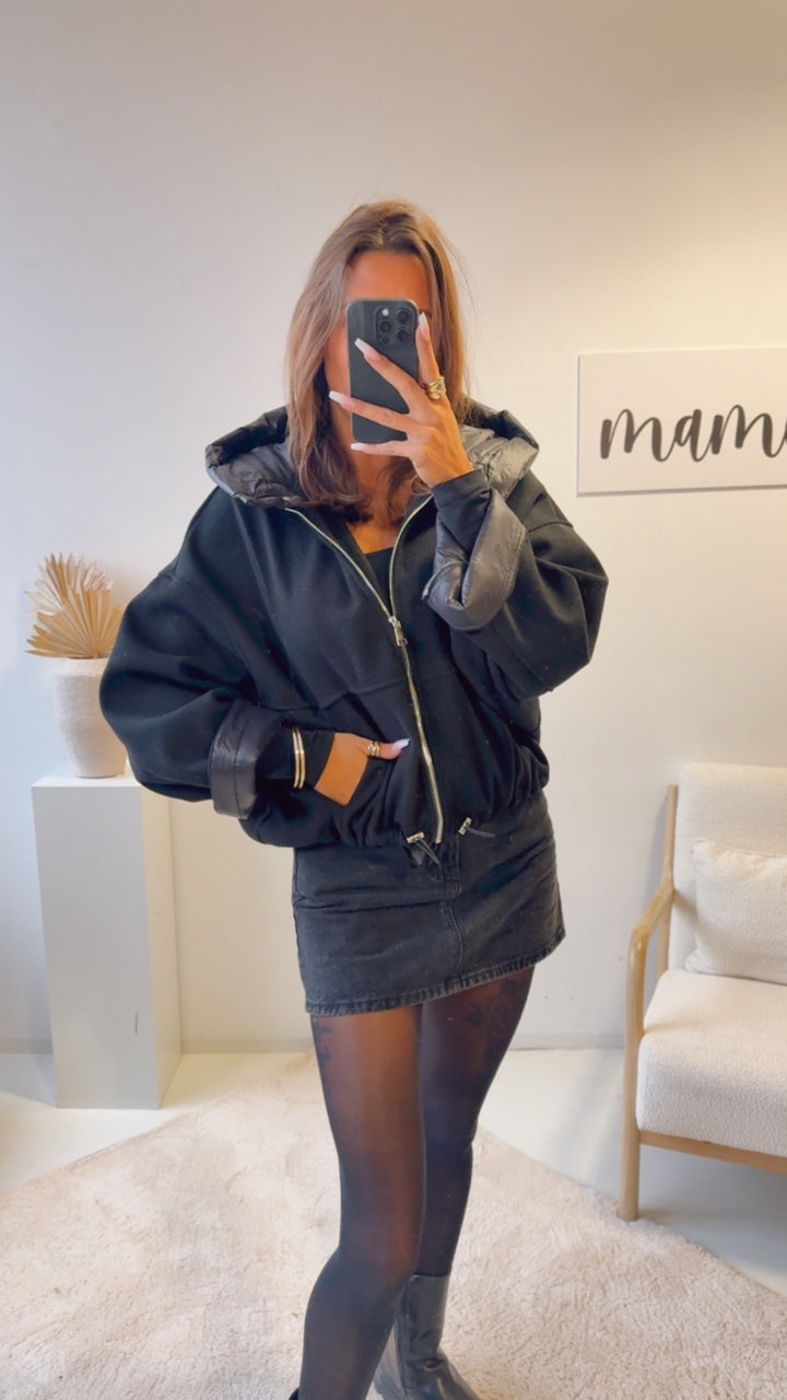 TREND Loose Fit Jacke in Velours Optik, abgesetzte Kapuze / schwarz Art. 12759