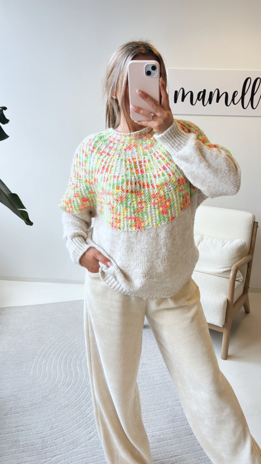 farbenfroher Strick Pullover - hochgeschlossen / beige - neon Art. 8823