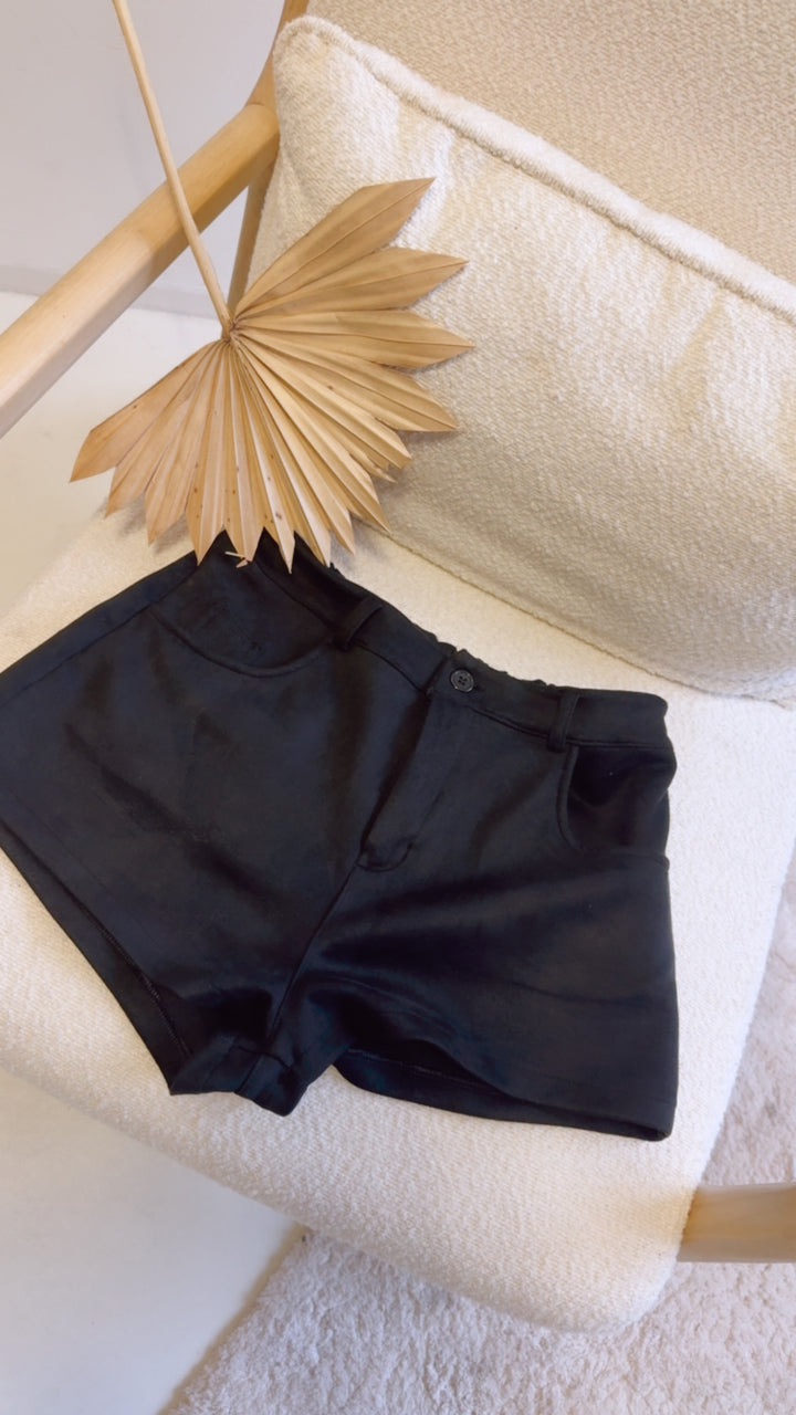 VELOURS Shorts / schwarz Art. 13178