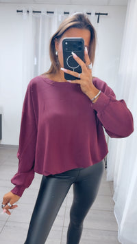 Softer  " Butter Stoff " Sweater, raffinierter Schnitt am Bund / dunkel rot Art.16282