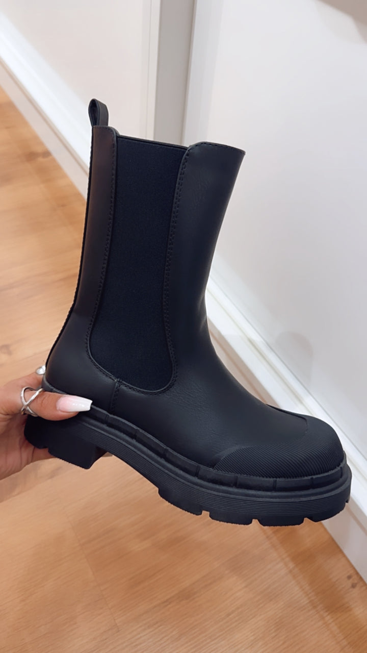 Lederimitat Boots " D-69 " / schwarz matt Art. 7576