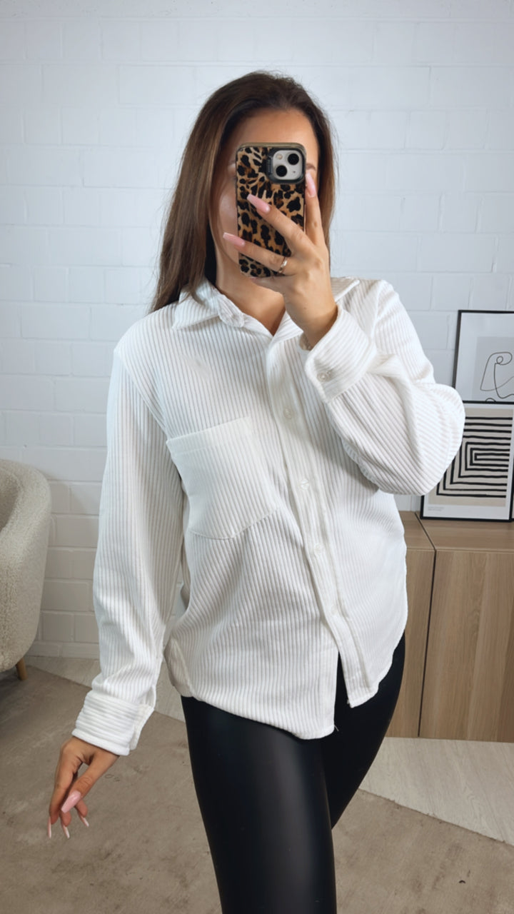 Bluse im Cord Look mit Brusttasche / weiss Art. 12710