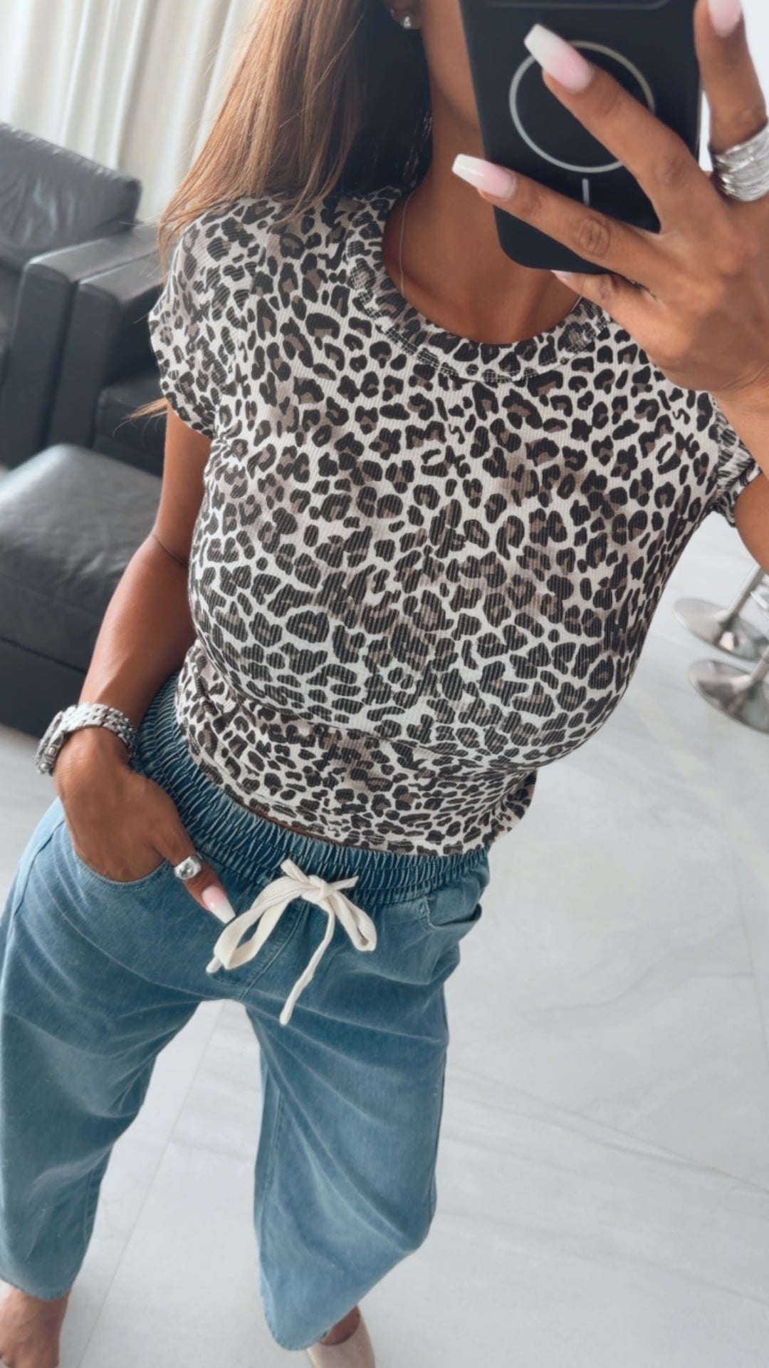LEO KLEINES MUSTER Crop T-shirt / Creme - braun - schwarz Art. 16071