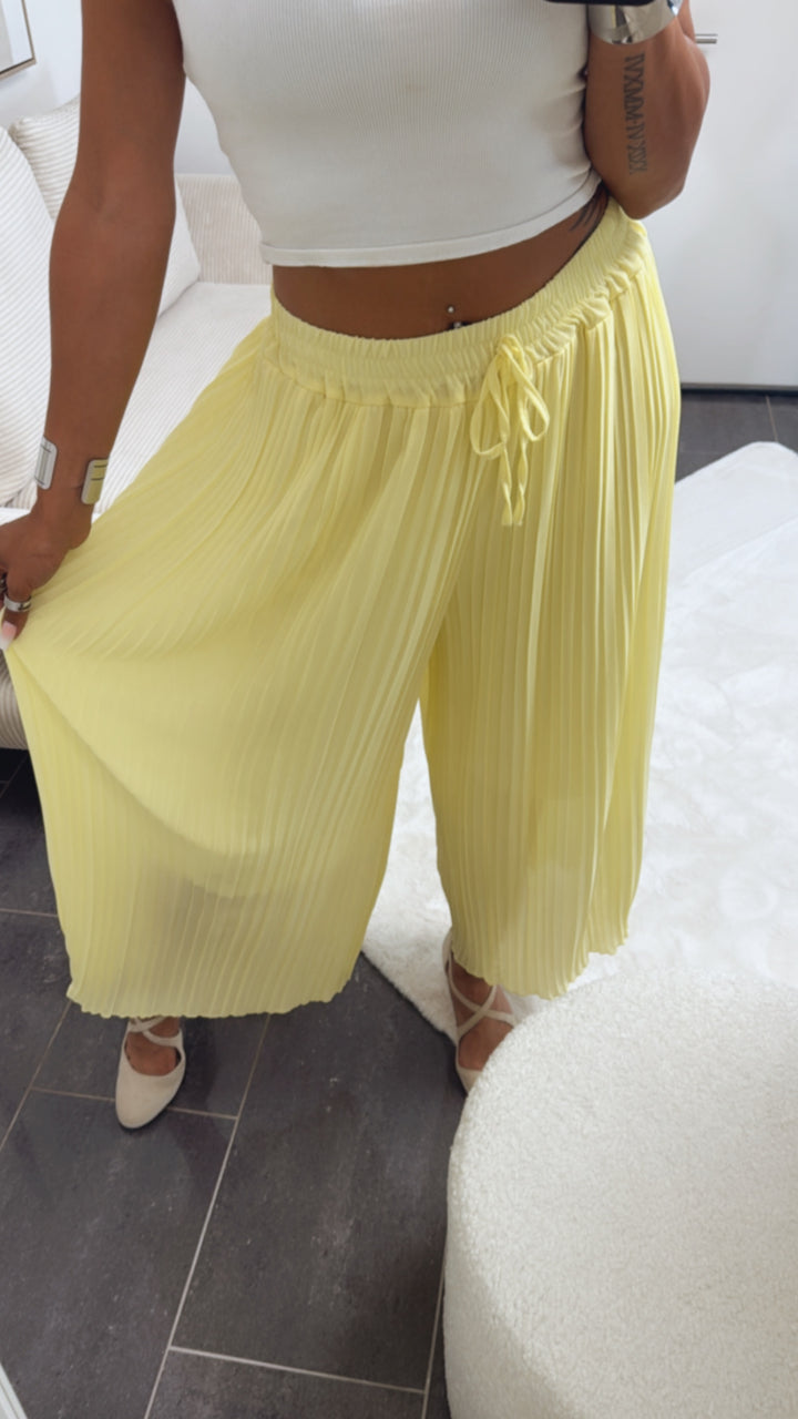 Hose Plissee / soft gelb Art. 9940