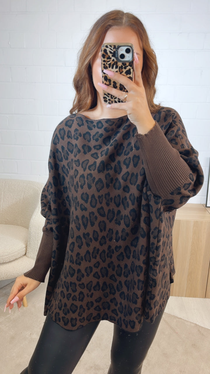 LEO ultra weicher Pullover mit Fledermausärmeln / schoko braun - schwarz Art. 12584