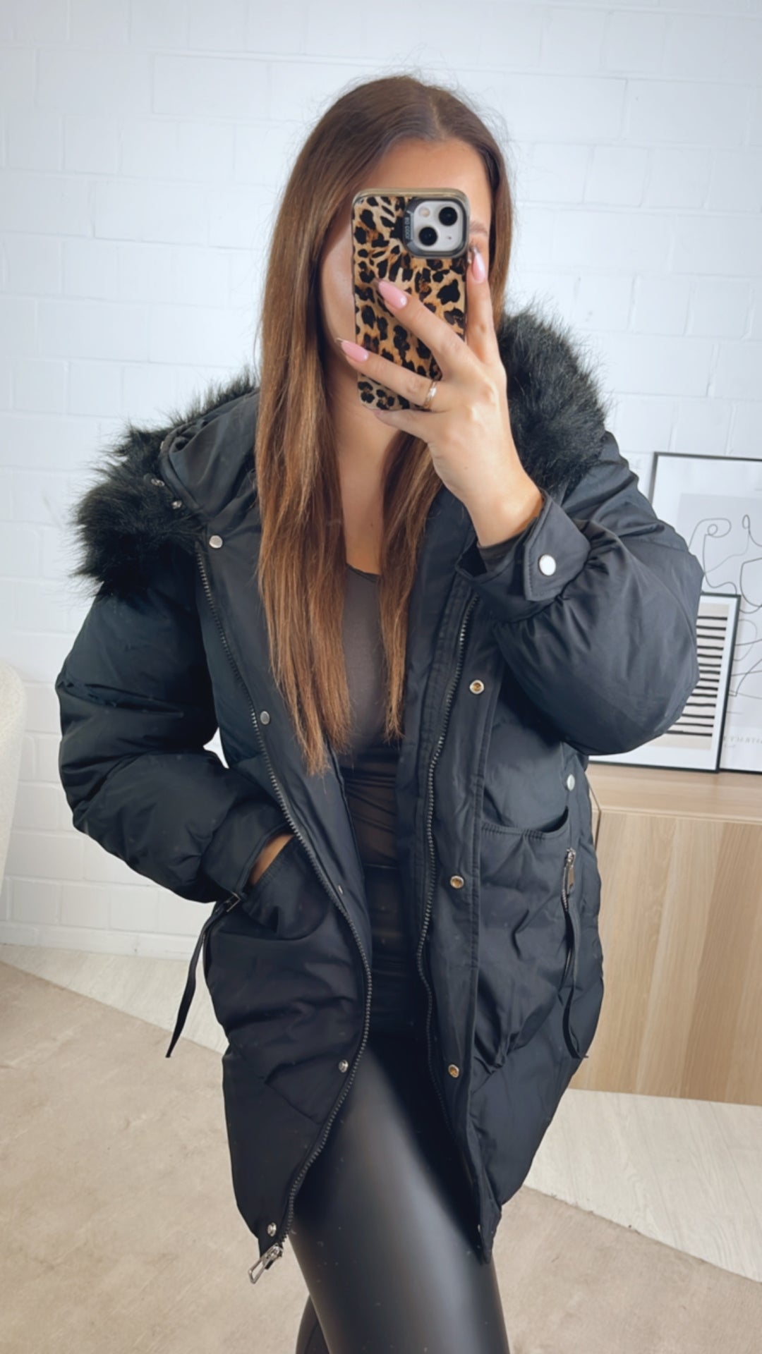 mittellange Stepp Jacke, abnehmbarer Kapuzenkragen / schwarz Art. 12868