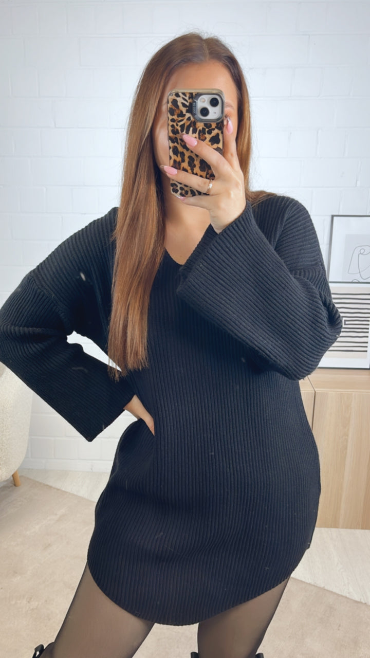 gradliniges Strick Kleid mit weitem Arm, V-Ausschnitt / schwarz Art. 12771