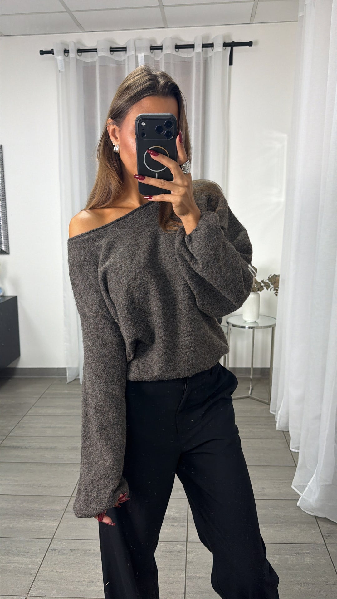 Pullover mit engerem, elastischen Saum, breiter Rundausschnitt / braun - grau Art. 16407