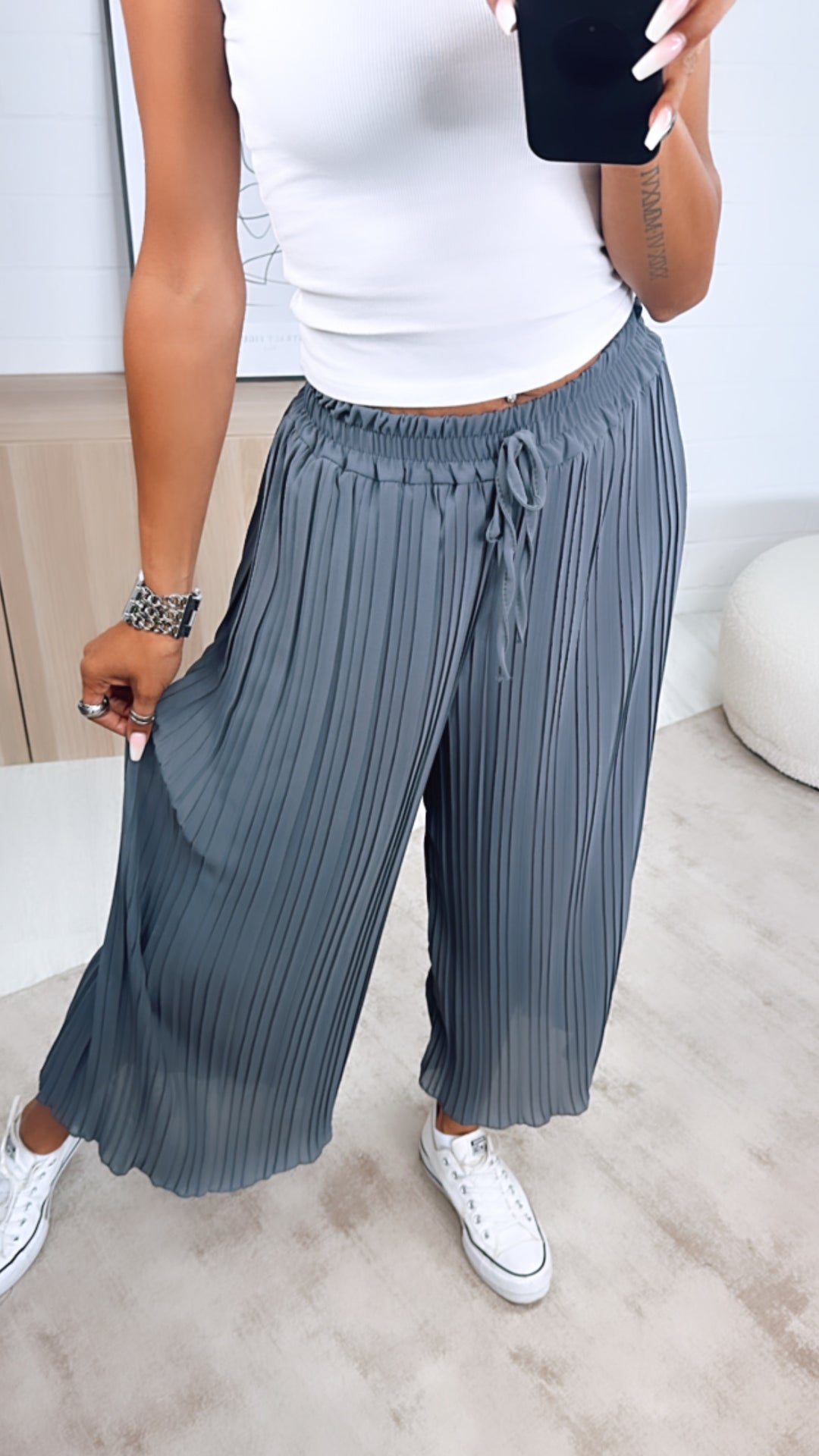 Plissee Hose / dunkel grau Art. 6412