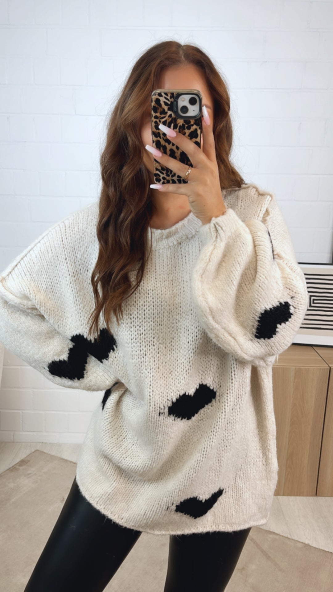HERZEN Oversize Kuschel - Pullover / creme - schwarz Art. 12313