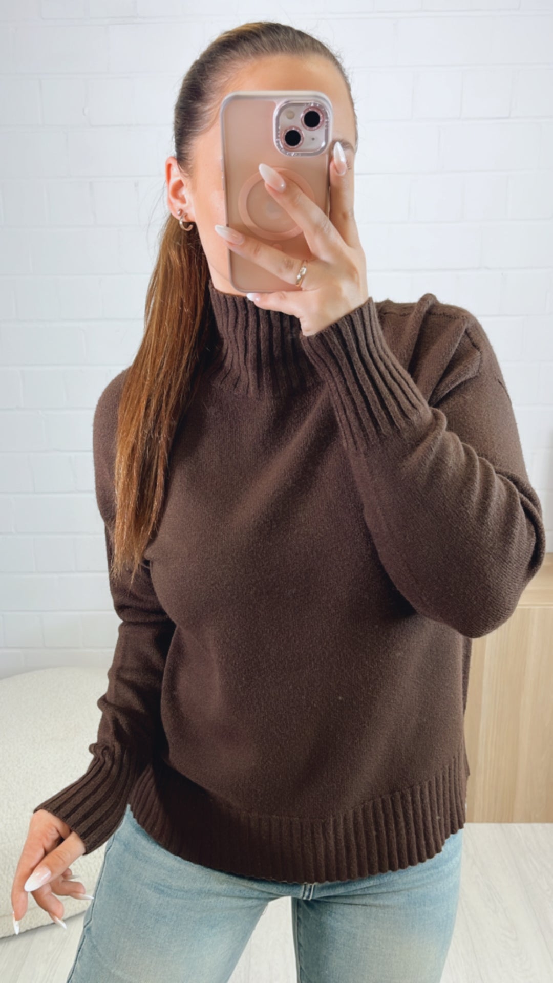 Stehkragen Pullover, gerippter Kragen und Bund / dunkel braun Art. 9798