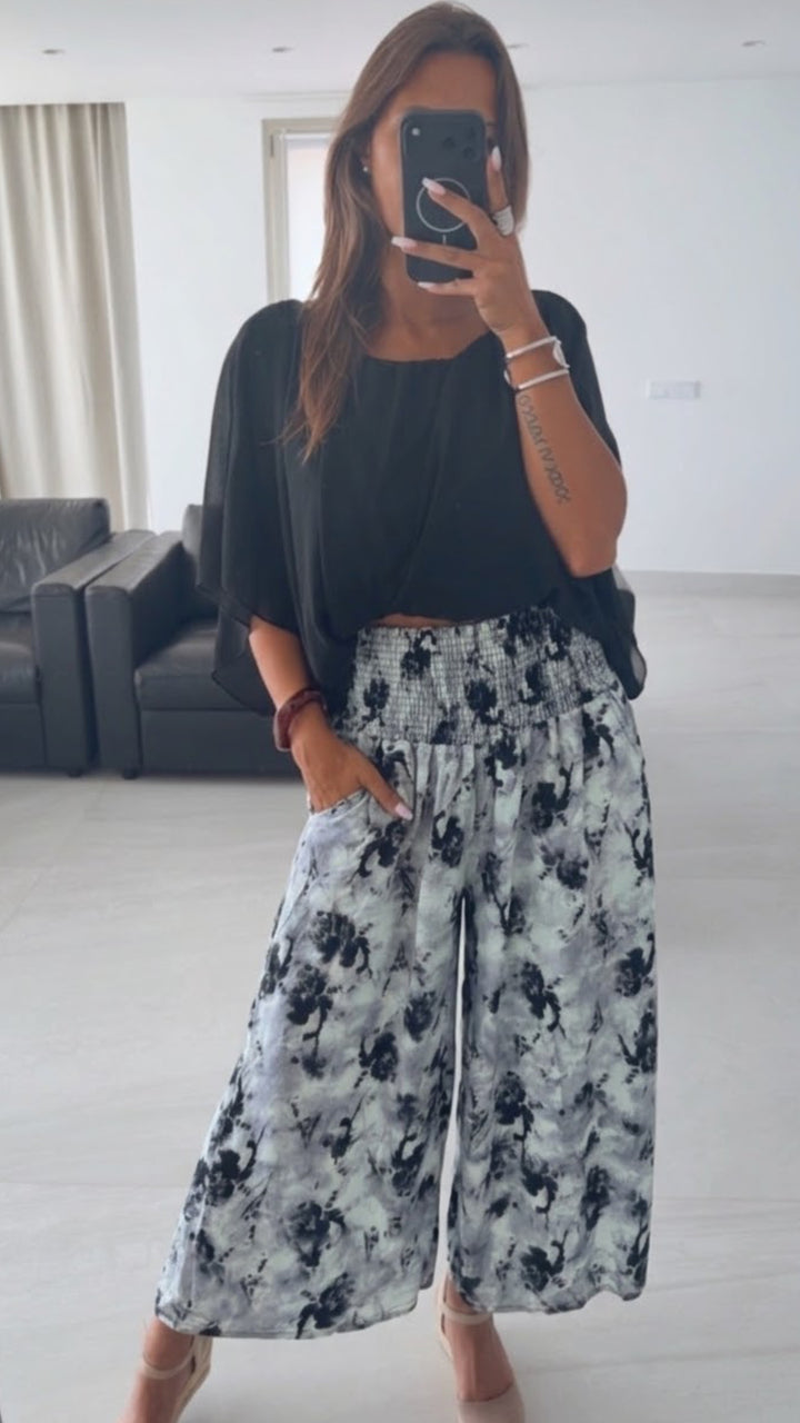 SMOK BUND Midi Palazzo Hose mit abstrakten Print / blau grau - schwarz Art. 15902