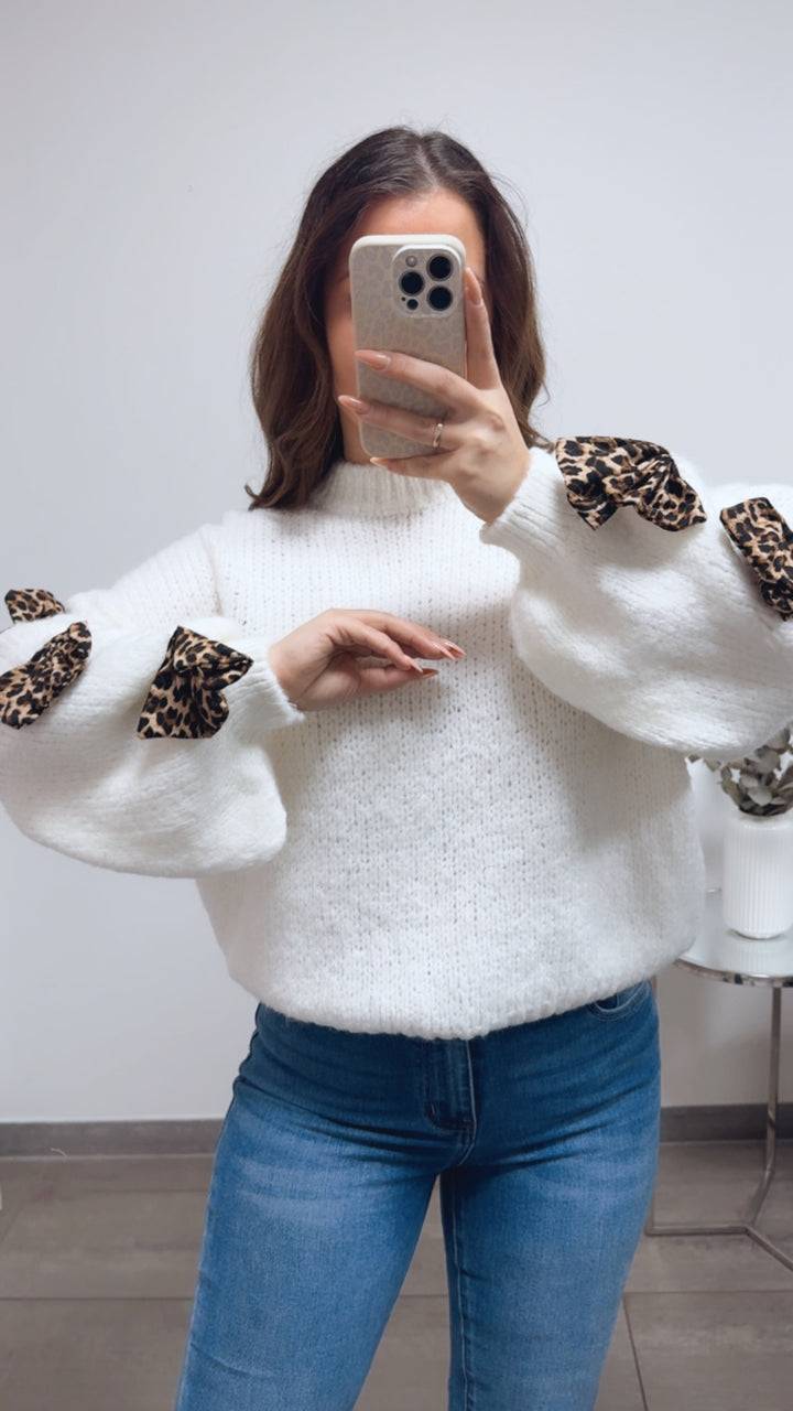 Strick Pullover mit LEO SCHLEIFEN / wollweiss Art. 13869