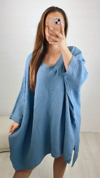 Musselin Ultra Vokuhila Long Bluse / denim blau Art. 10077