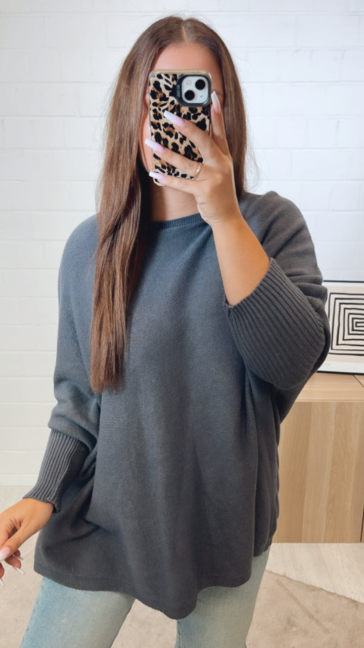 ultra weicher Pullover mit Fledermausärmeln / anthrazit Art. 11215