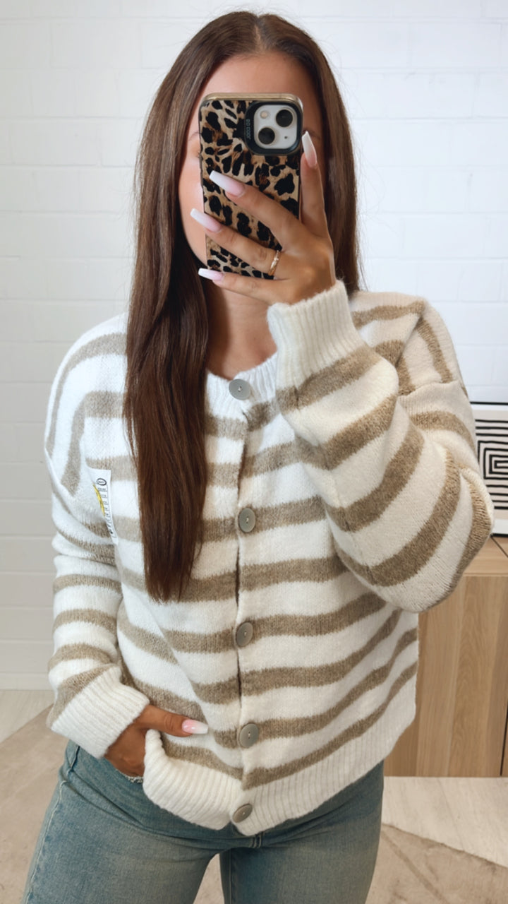 gestreifter Cardigan " Smiley " / weiss - beige Art. 11212