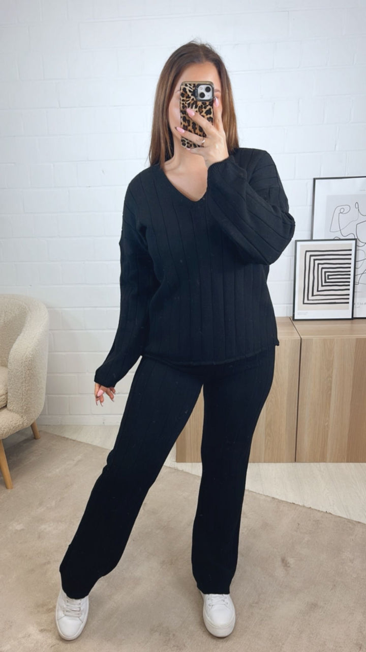 Strick Zweiteiler aus Pullover und Hose / schwarz Art. 12845