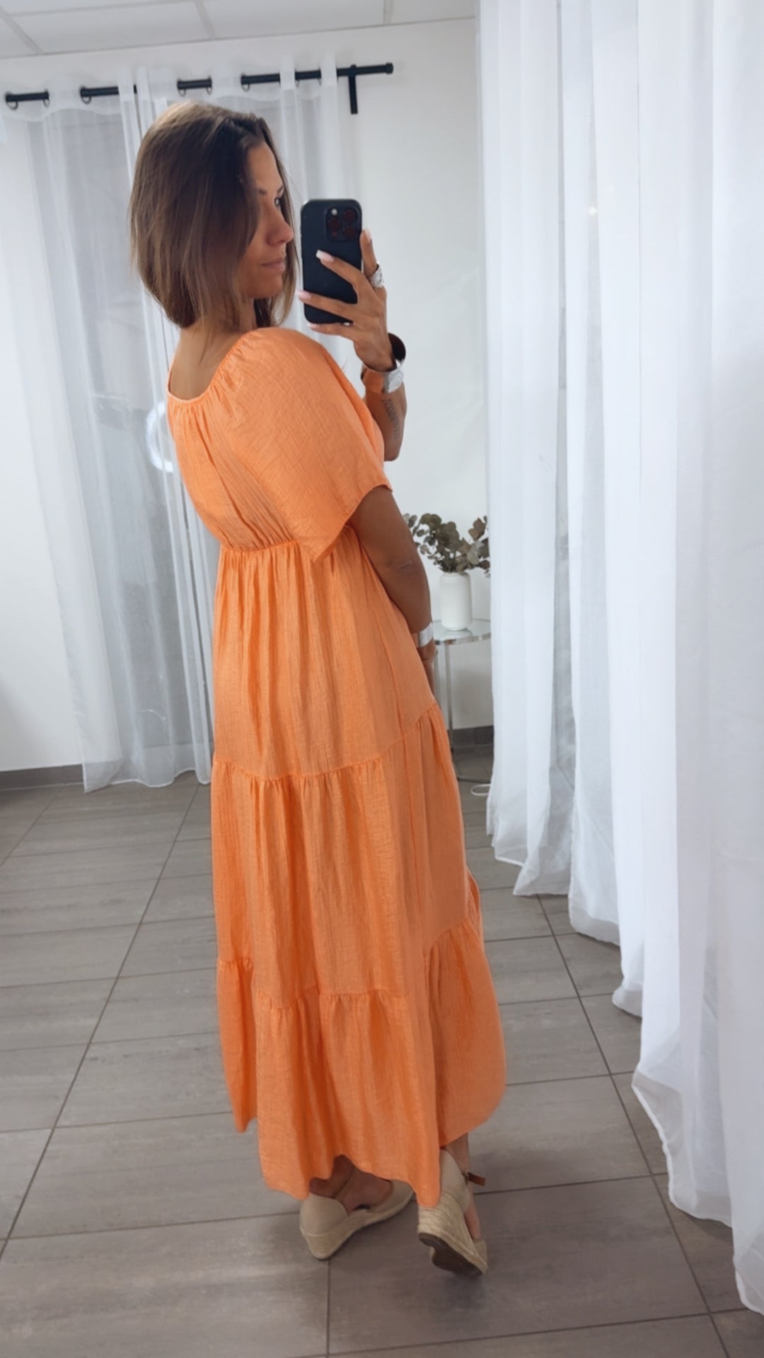 Maxi Lyocell Kleid mit verstellbarem Brustbereich / apricot Art. 14907