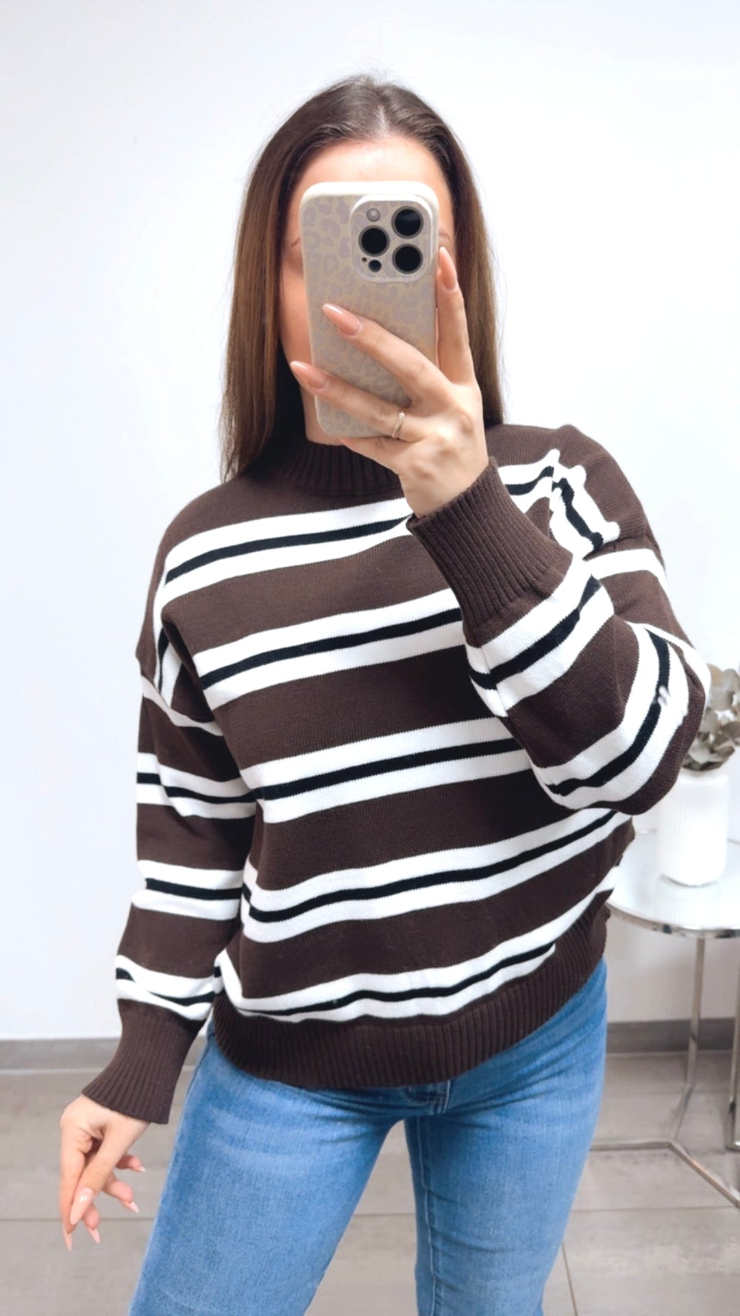 dreifarbiger, gestreifter Pullover / schoko braun - schwarz - weiss Art. 13832