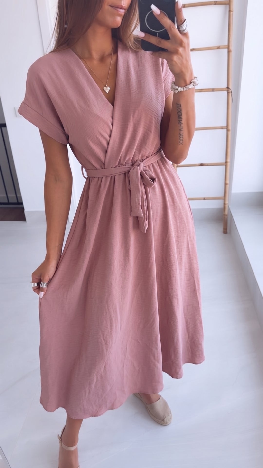 Maxi Kleid zum Binden, Wickeloptik / puder rosa Art. 16218