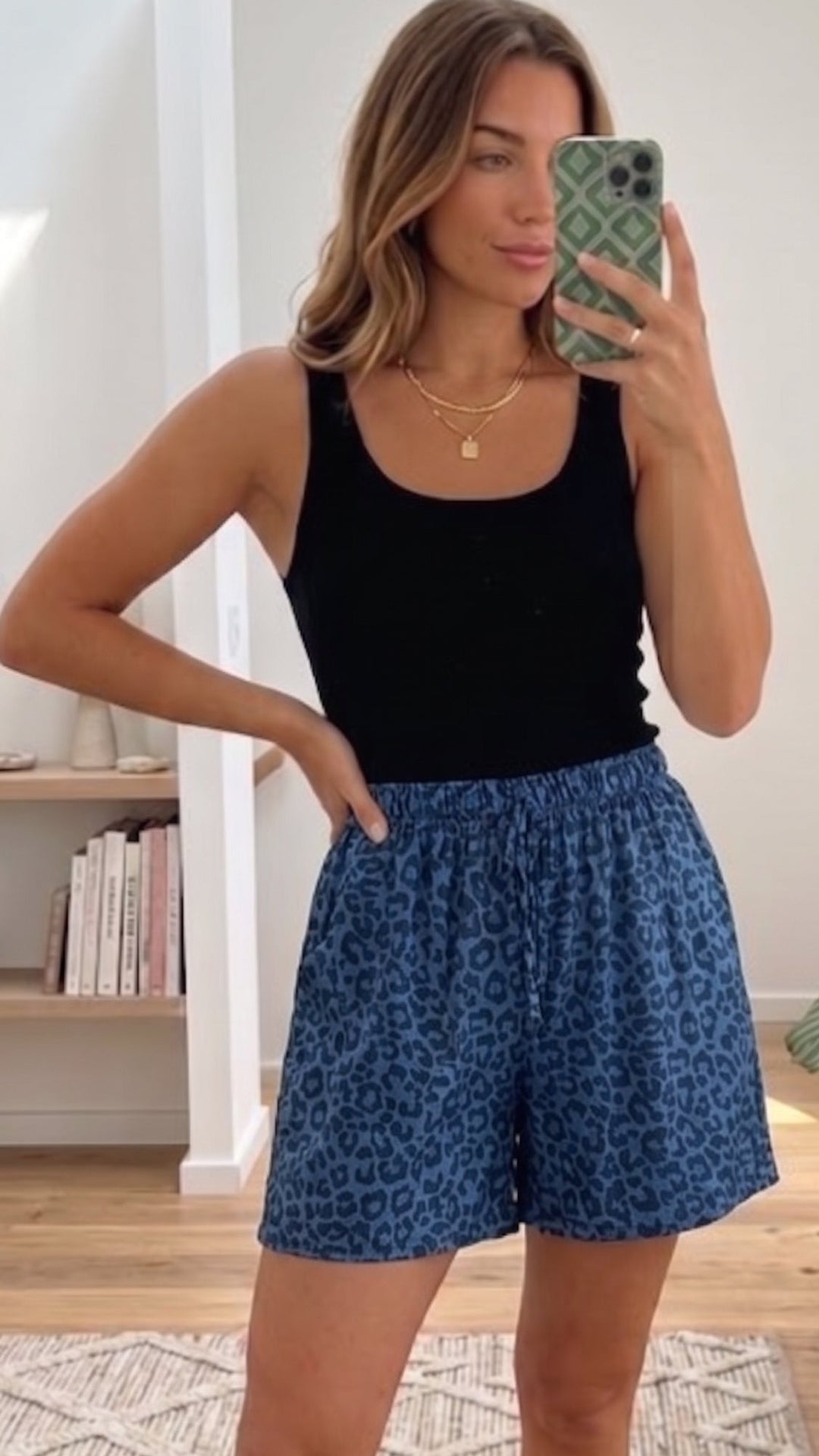 LEO Shorts in Satin Optik / blau - dunkel blau Art. 15850